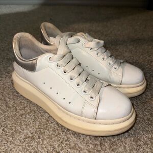 Alexander McQueen Sneakers 36
